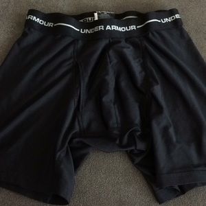 Men’s Under Armour compression shorts